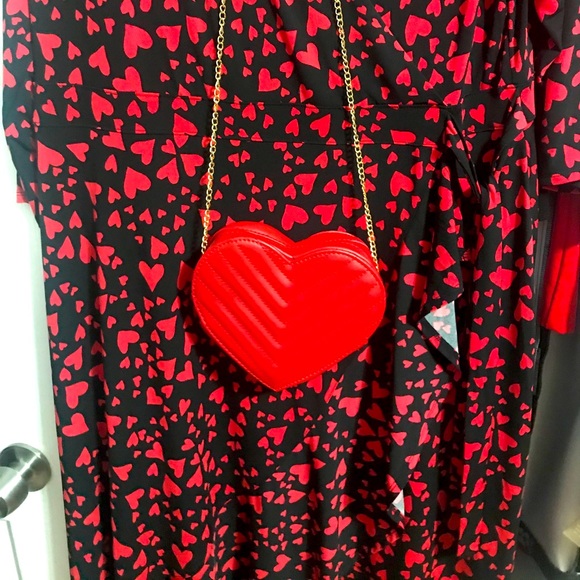 Red heart shaped shoulder bag small - Picture 1 of 5